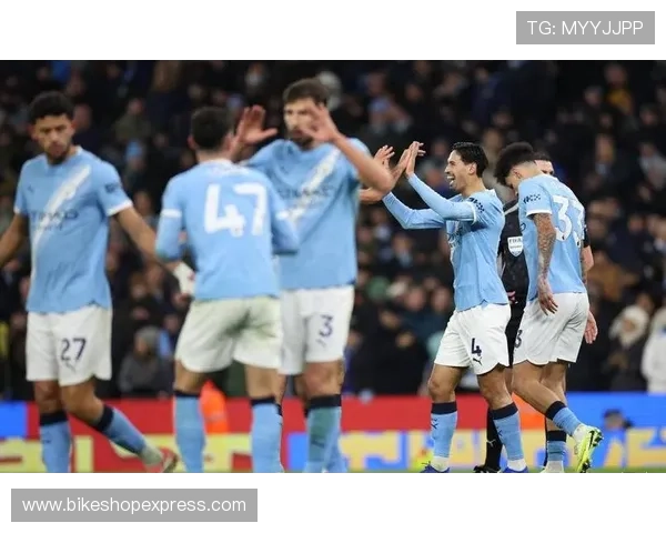 曼城在英超继续领跑，展现冠军气质并实现重要胜利