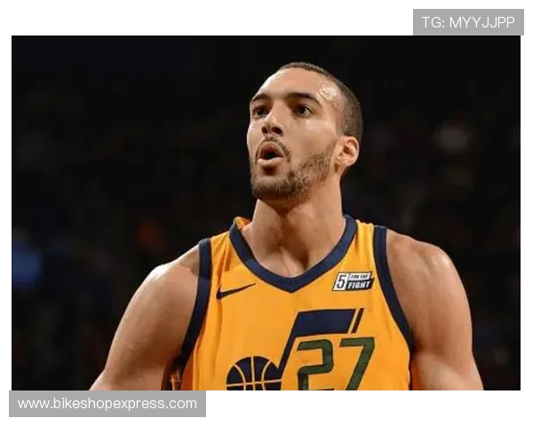 本泽马从辅助者到终结者的进攻角色进化分析