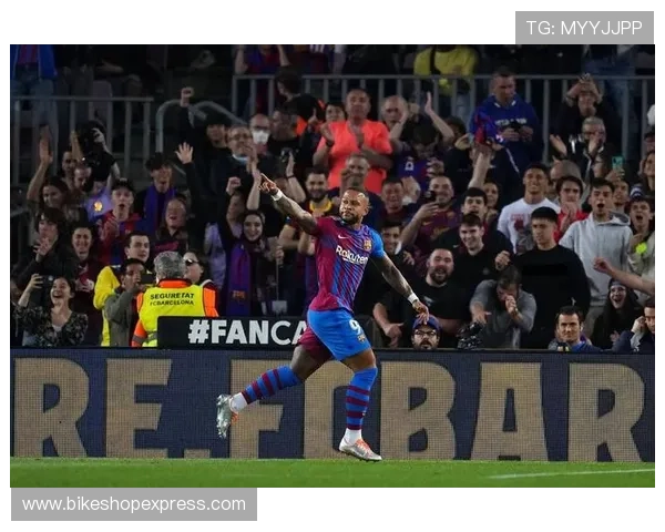 巴萨引援策略:补强意图明显,但阵容构建是否面临现实妥协? 巴萨引援策略:补强意图明显,但阵容构建是否面临现实妥协?