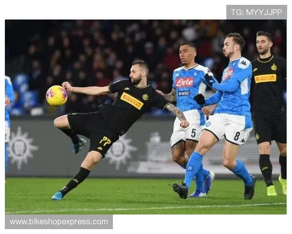 那不勒斯欧战表现波动，近期稳定性面临考验，对赛季走势形成制约