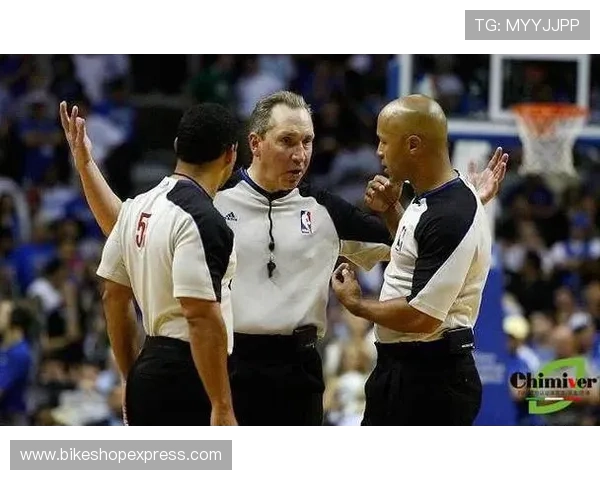 什么是篮球中的球权交替规则，新手必知的判罚机制讲解